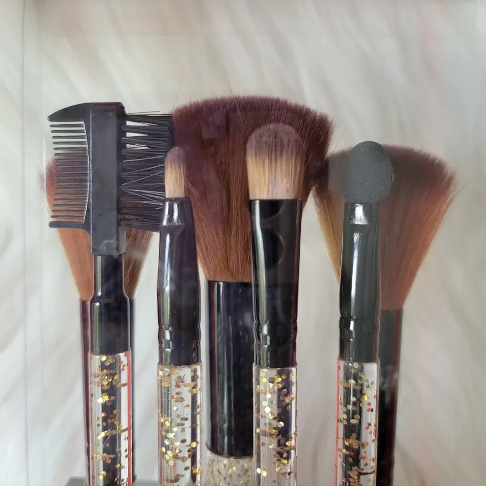 Juicy Couture 7 Piece Cosmetic Brush Set